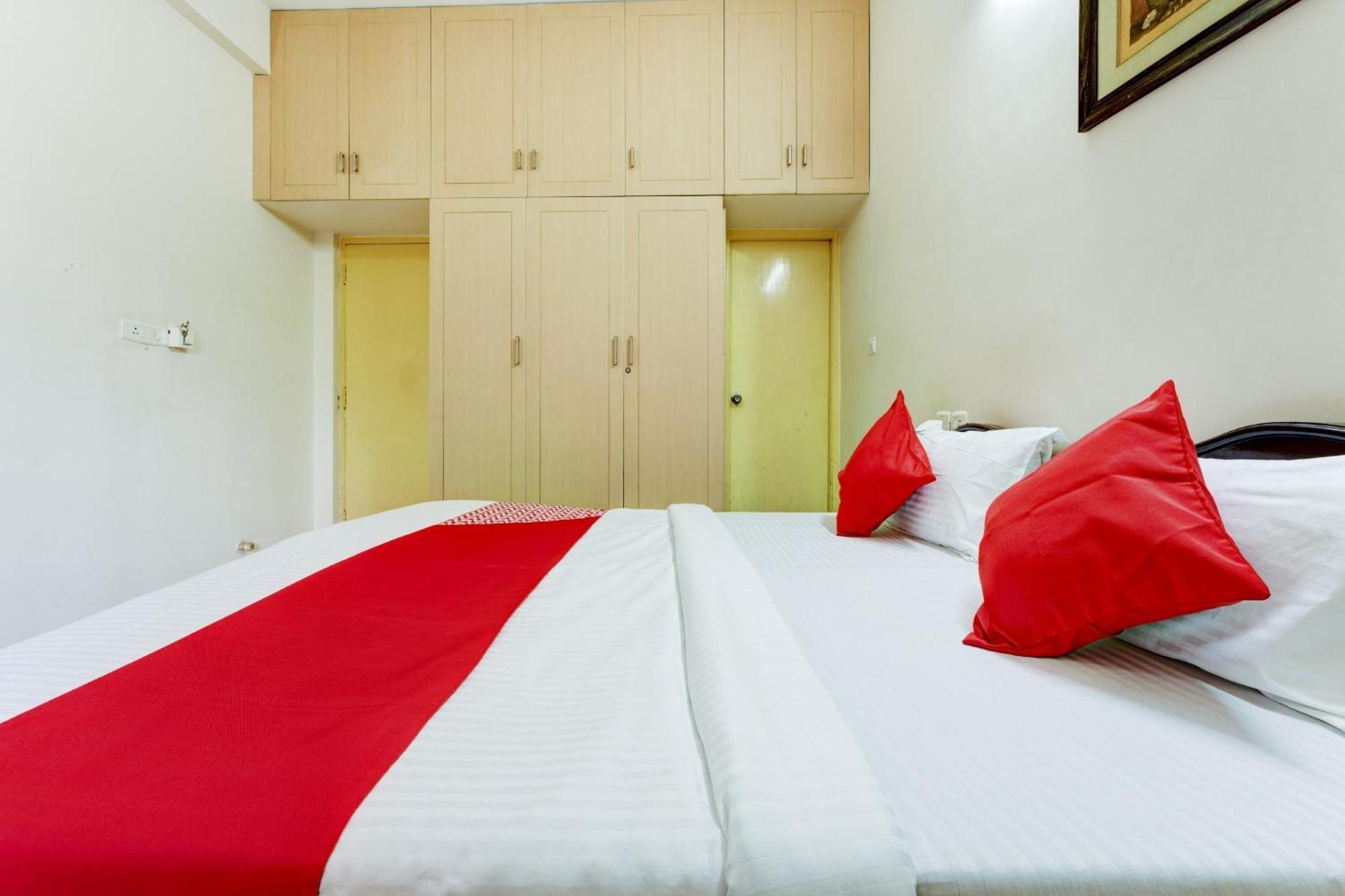 Hotel O J2 Service Apartment Ченнаї Екстер'єр фото